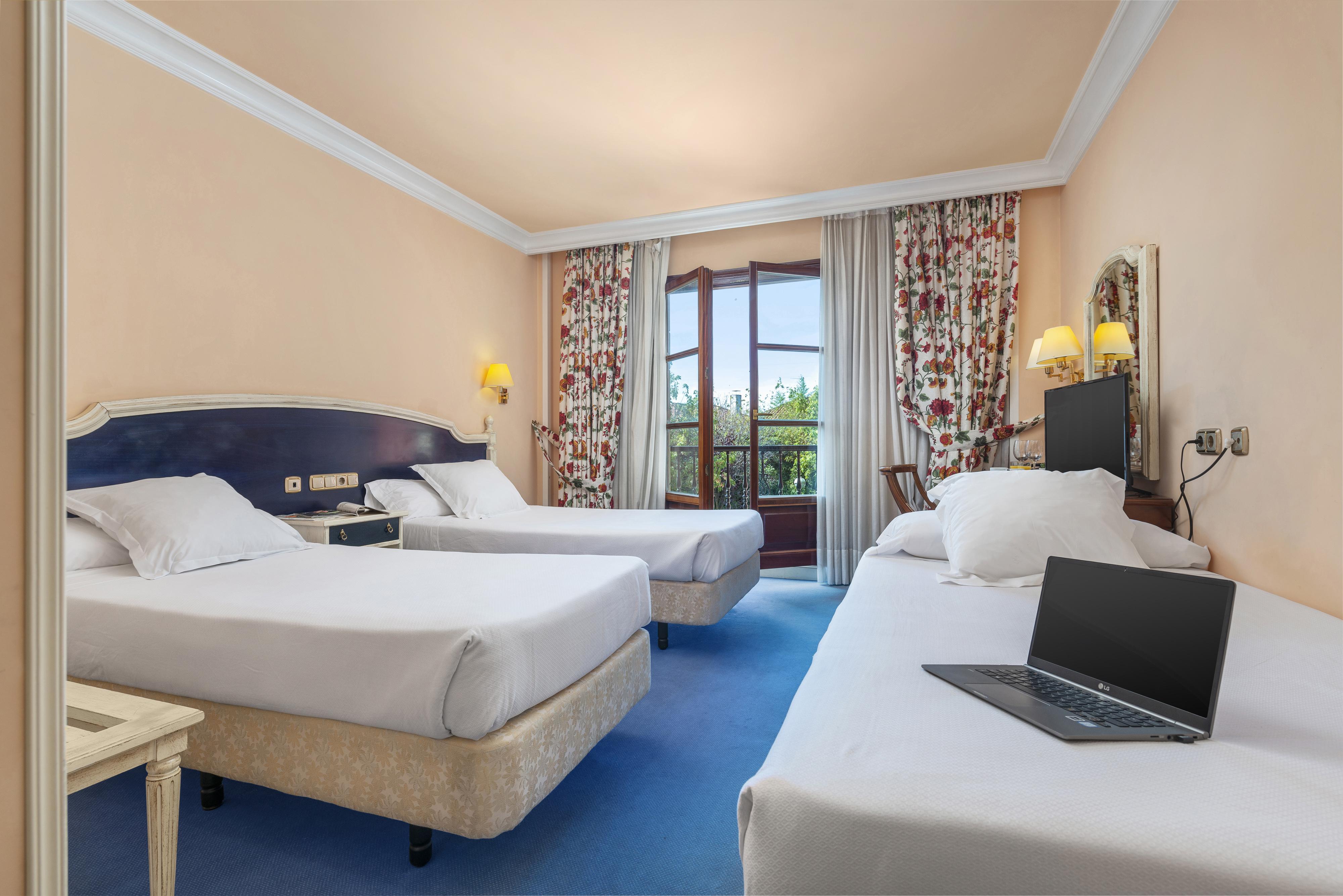 Tryp Bilbao Sondika Hotel Ngoại thất bức ảnh