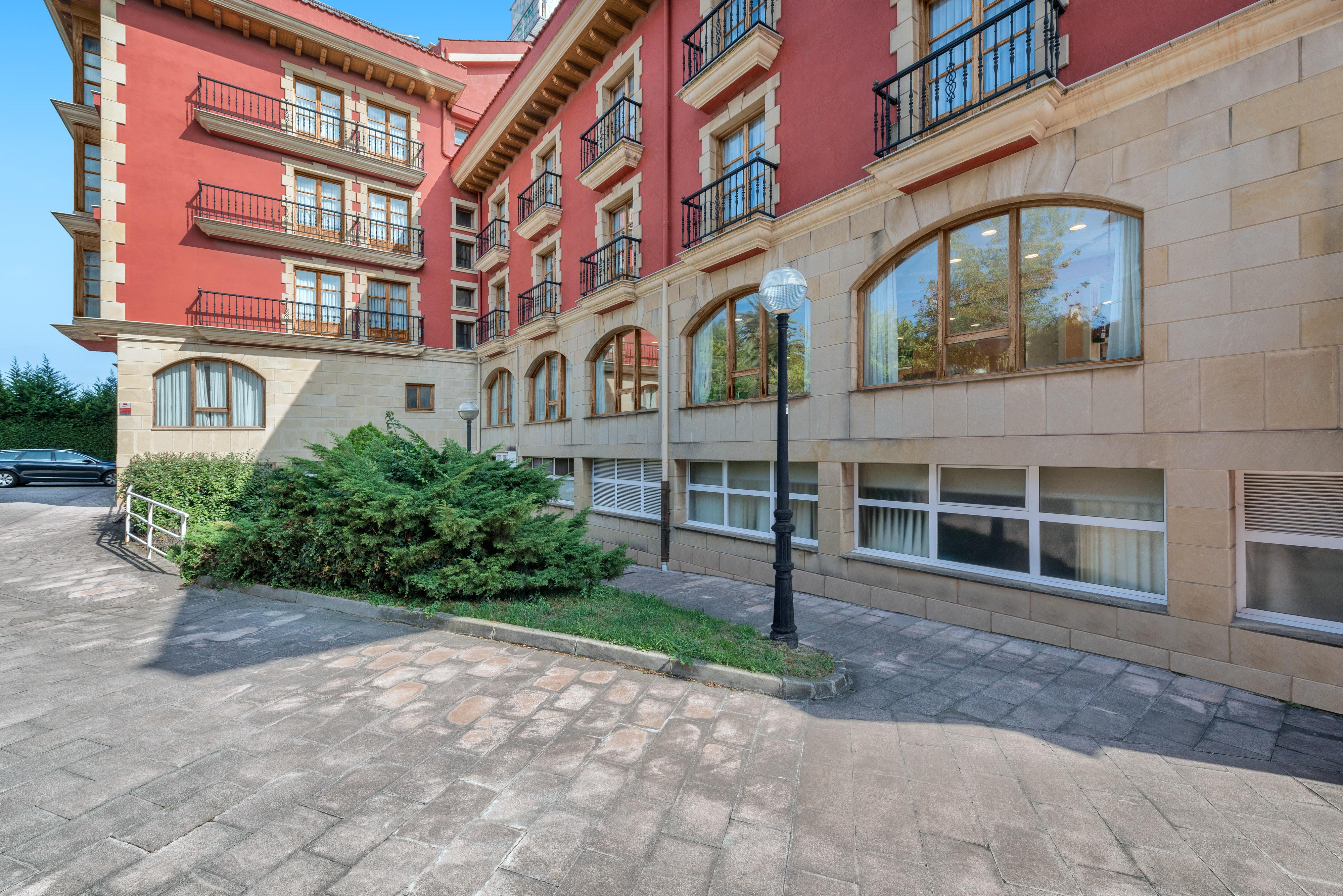 Tryp Bilbao Sondika Hotel Ngoại thất bức ảnh