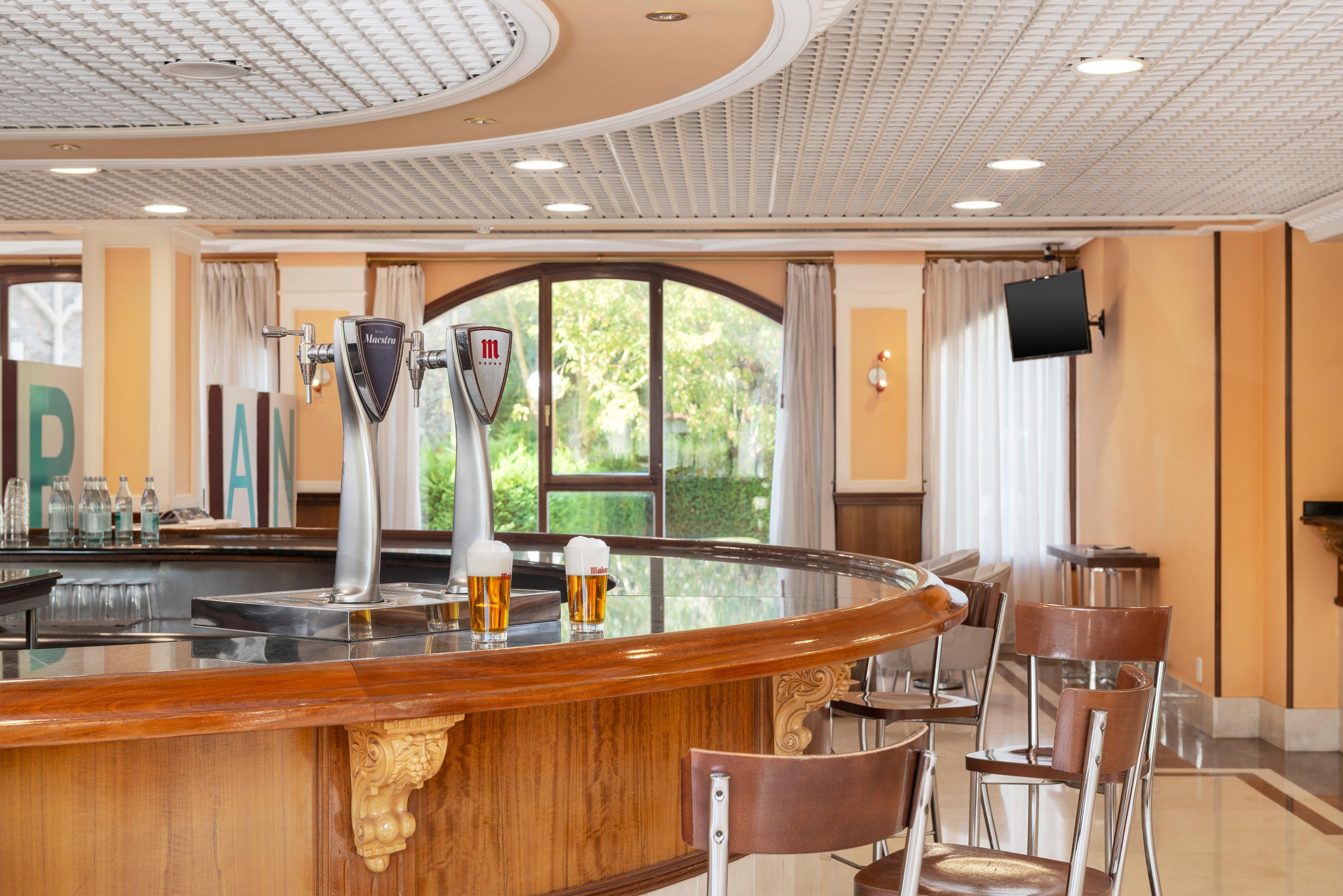 Tryp Bilbao Sondika Hotel Ngoại thất bức ảnh