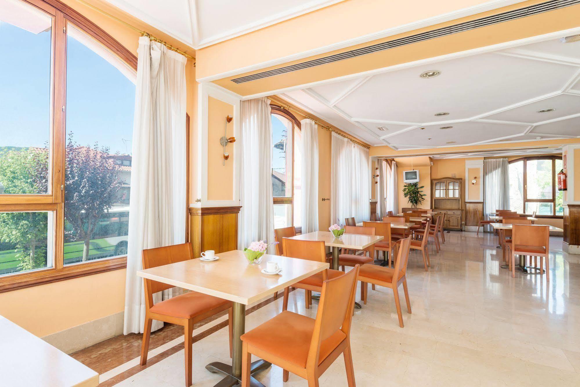 Tryp Bilbao Sondika Hotel Ngoại thất bức ảnh