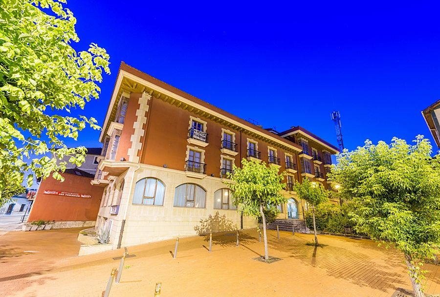 Tryp Bilbao Sondika Hotel Ngoại thất bức ảnh