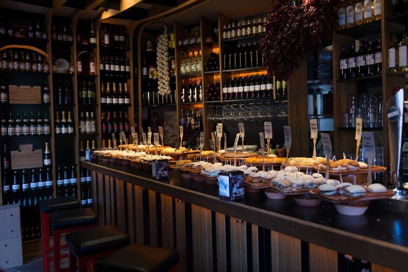 Tryp Bilbao Sondika Hotel Ngoại thất bức ảnh