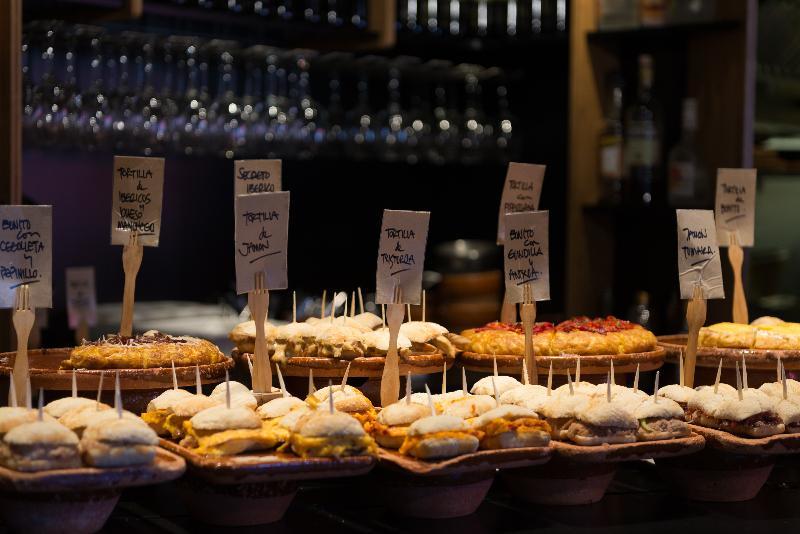 Tryp Bilbao Sondika Hotel Ngoại thất bức ảnh
