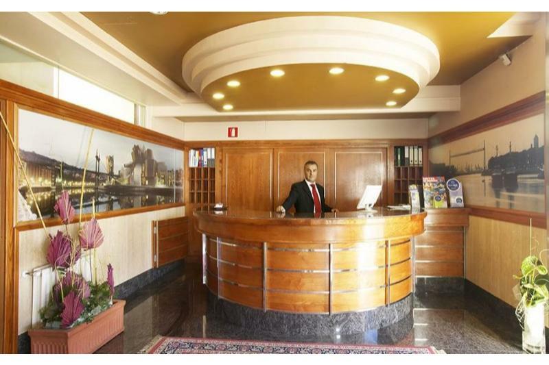 Tryp Bilbao Sondika Hotel Ngoại thất bức ảnh